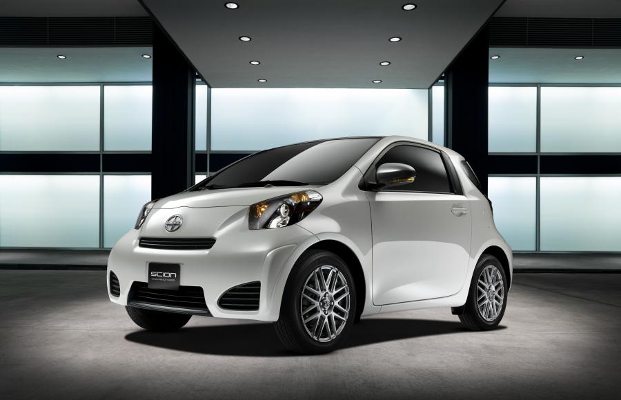  Scion iQ 2011 года  (фото 23 из 42)